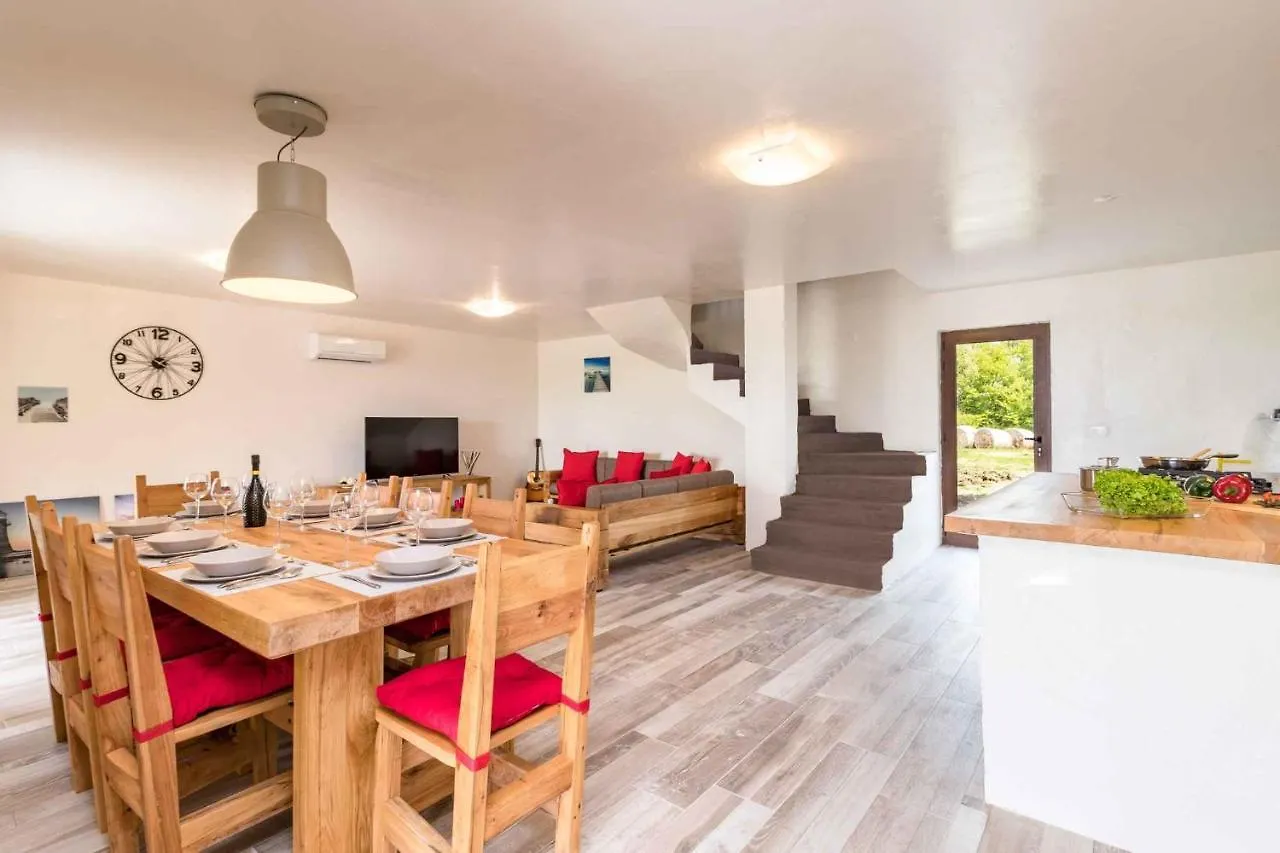 Holiday Home In Brtonigla - Istrien 39884 0*,