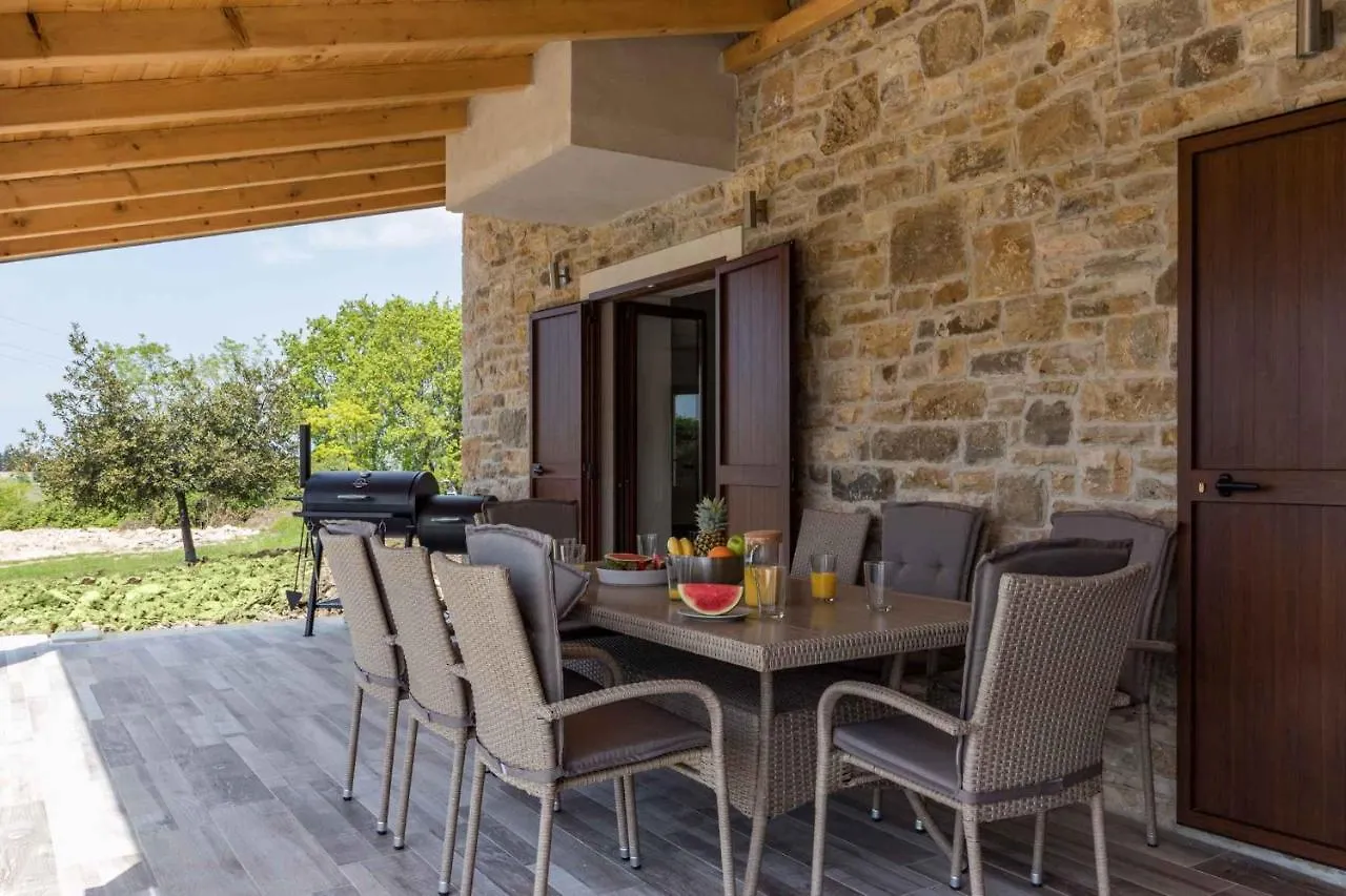 Holiday Home In Brtonigla - Istrien 39884 0*,