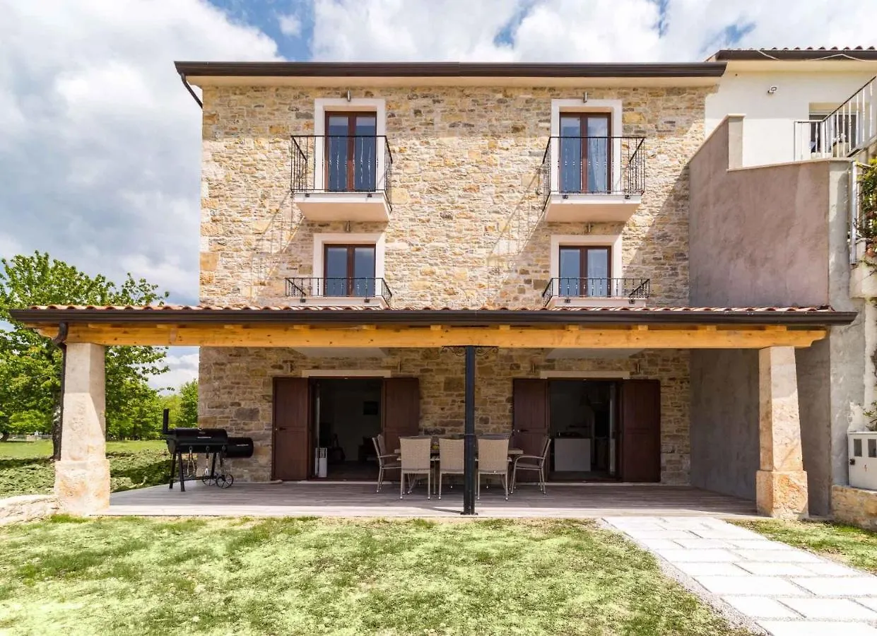 Holiday Home In Brtonigla - Istrien 39884